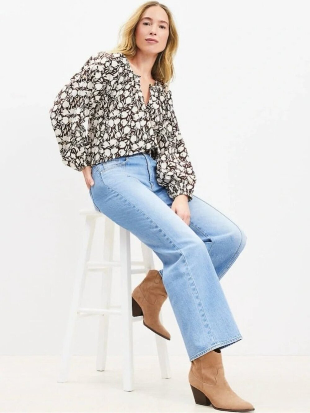 Boho Girly Preppy Brown and Cream Tulip Floral Print LOFT Blouse Buttons Size M